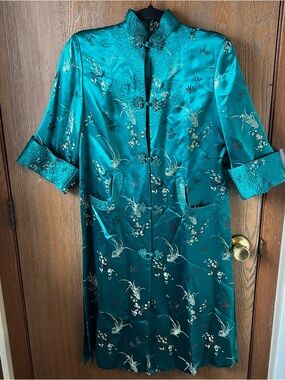 VTG Chinese Silk Robe Or Coat Jade Green Frogs Up Front Floral Embroidery S/M 32